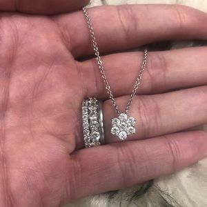 18K Natural 0.55ct Diamond Cluster Necklace